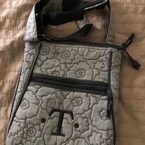 Embroidered “T” 31 bag